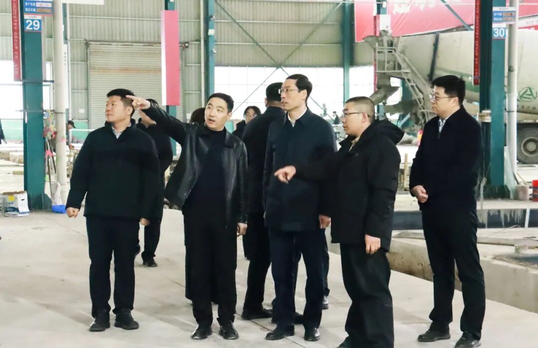 区委书记王营莅临卓越精工督导复工复产及项目建设工作